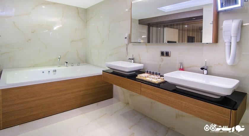 حمام و سرویس بهداشتی اتاق ها